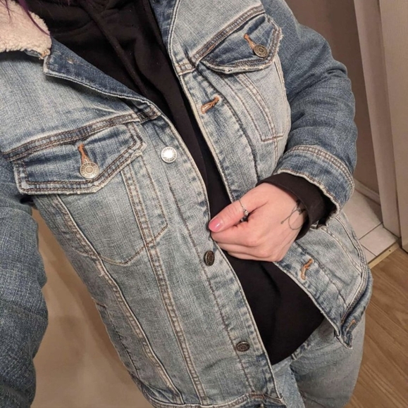 Hollister Sherpa lined denim jacket - Picture 5 of 6